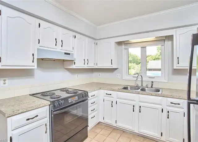 Property at 106 Stonemoor Dr, Winston Salem, NC, 27104, 2 beds, 2 baths, [object Object]