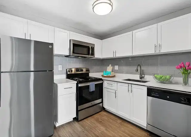 Property at Wilton Tower - 520 NE 20th St, Wilton Manors, FL, 33305, 1-2 bed, 1 bath, [object Object]