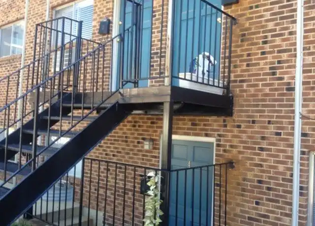 Property at 2110 N Culpeper St Unit 2110-7, Arlington, VA, 22207, 3 beds, 2 baths, [object Object]