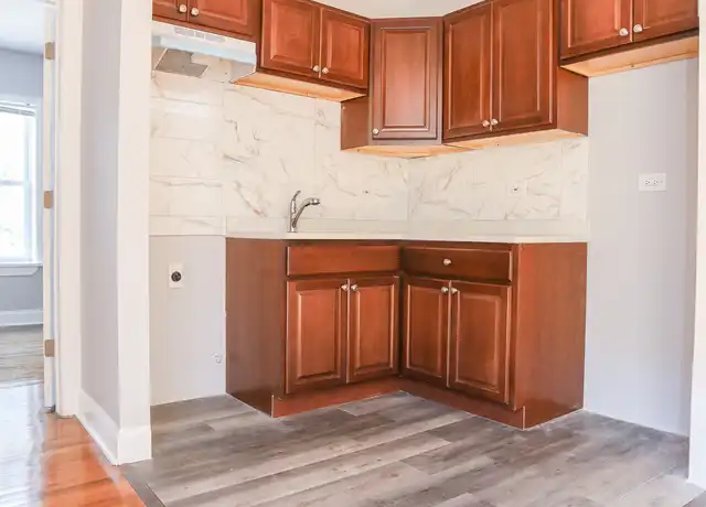 Property at 6956 N Ashland Ave Unit 211, Chicago, IL, 60626, 1 bed, 1 bath, [object Object]