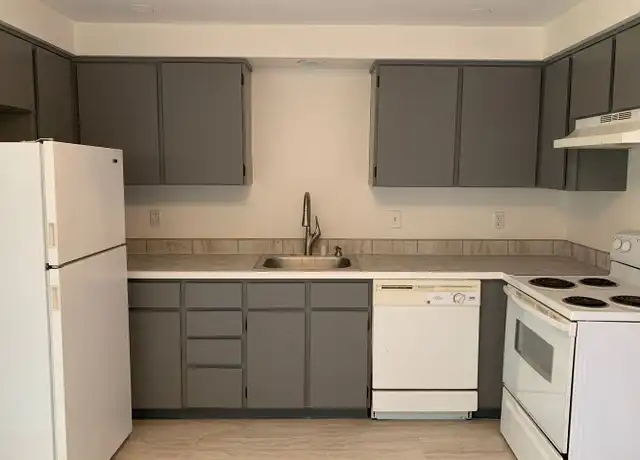 Property at 1329 Z St, Vancouver, WA, 98661, 2 beds, 1 bath, [object Object]
