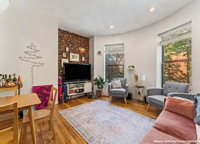 Property at 4 Union Park, Roxbury, MA, 02118, 2 beds, 1 bath, [object Object]