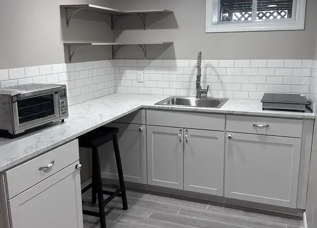 Property at 67 Tunxis Hill Rd, Fairfield, CT, 06825, 1 bed, 1 bath, [object Object]