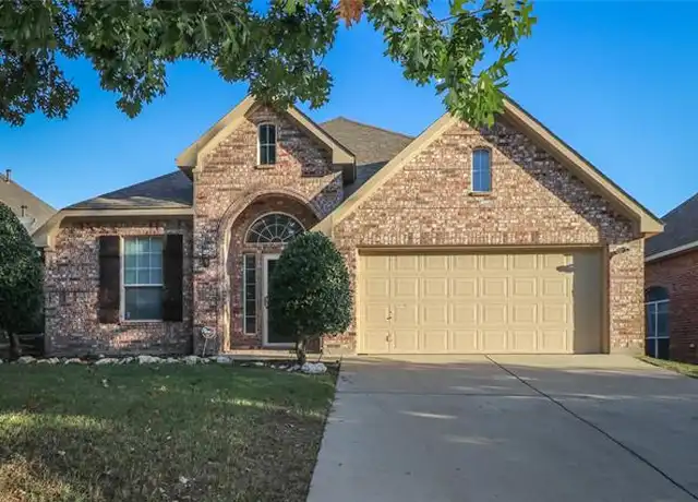 Property at 725 Red Elm Ln, Fort Worth, TX, 76131, 3 beds, 2 baths, [object Object]