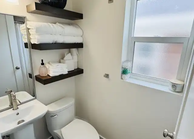 Property at 515 Koneta Ct Unit 2, Salt Lake City, UT, 84102, 2 beds, 1 bath, [object Object]