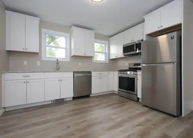 Property at 21 Wells Pl #2, Lynn, MA, 01902, 3 beds, 2 baths, [object Object]