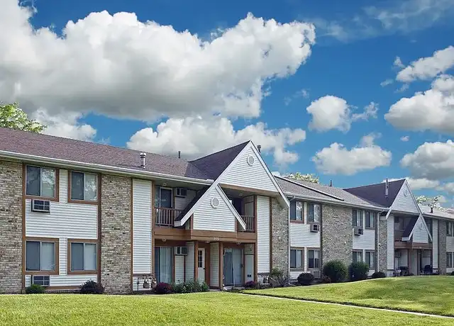 Property at Chesterfield of Maumee - 1372 Picadilly Ln, Maumee, OH, 43537, 2 beds, 1 bath, [object Object]