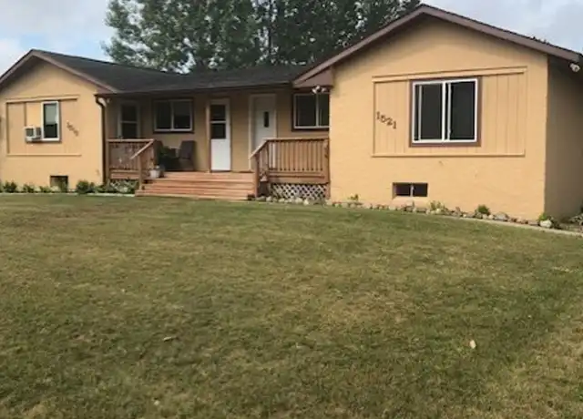Property at 1521 8th St NE, Staples, MN, 56479, 2 beds, 1 bath, [object Object]