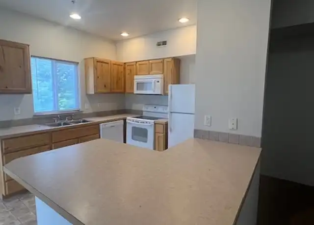 Property at 45 S White Oak Ln Unit 202, Nampa, ID, 83687, 2 beds, 1 bath, [object Object]