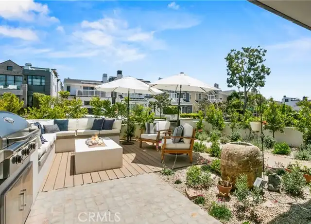 Property at 711 Heliotrope Ave, Corona del Mar, CA, 92625, 3 beds, 2.5 baths, [object Object]