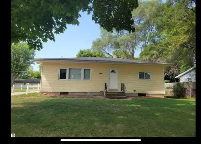 Property at 1916 S Stockman Rd Unit B, Mt Pleasant, MI, 48858, 3 beds, 1 bath, [object Object]