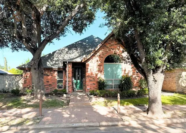 Property at 4900 N 4th St, McAllen, TX, 78504, 2 beds, 2.5 baths, [object Object]
