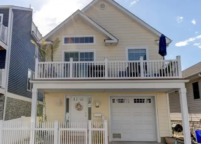 Property at 67 Vermont St, Long Beach, NY, 11561, 3 beds, 1 bath, [object Object]