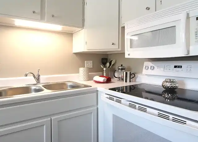 Property at Kensington Woods Apartments - 1323 N 108th St, Omaha, NE, 68154, 0-3 beds, 1-1.5 bath, [object Object]