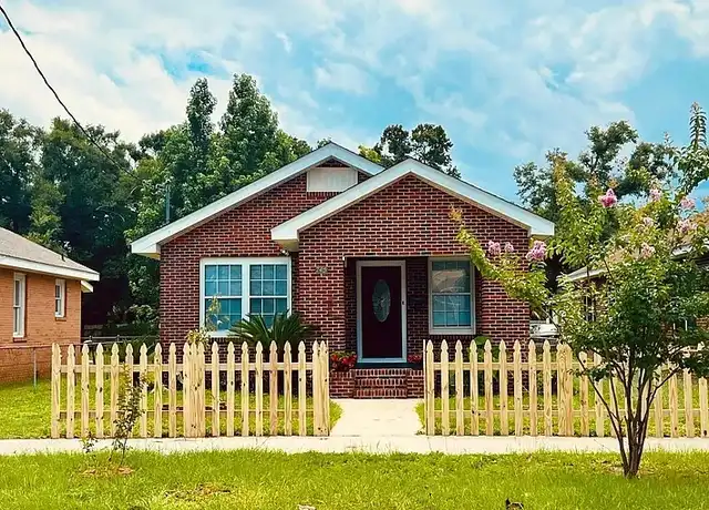 Property at 745 South E St, Pensacola, FL, 32502, 2 beds, 2 baths, [object Object]