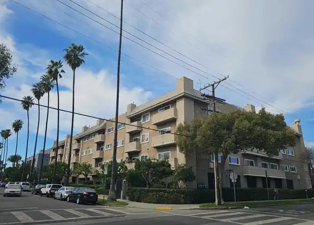 Property at 14607 Erwin St, Sherman Oaks, CA, 91411, 2 beds, 2 baths, [object Object]