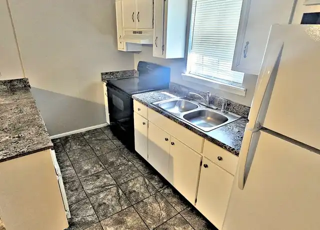 Property at 1407 7th Ave SE Apt C, Decatur, AL, 35601, 1 bed, 1 bath, [object Object]