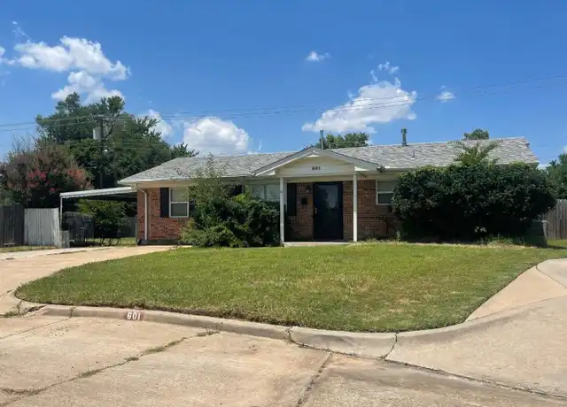Property at 601 Richmond Dr, Norman, OK, 73071, 4 beds, 2 baths, [object Object]