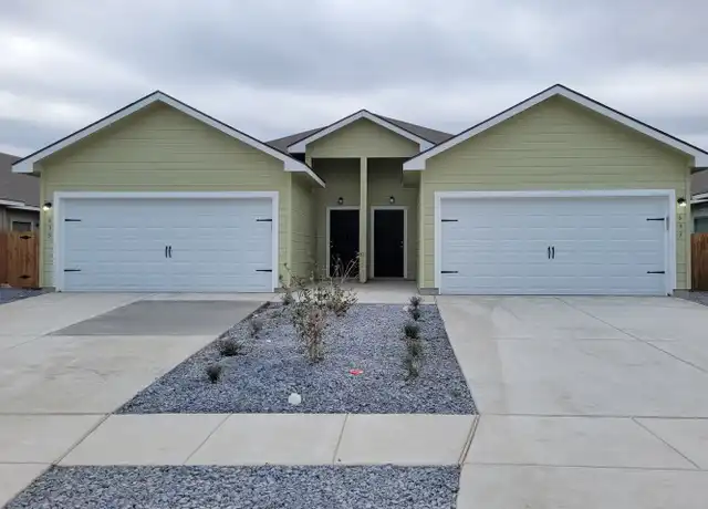 Property at 633 Grayson Ln, Seguin, TX, 78155, 3 beds, 2 baths, [object Object]