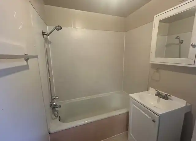 Property at 1007 N 12th St Unit 2, Boise, ID, 83702, 1 bed, 1 bath, [object Object]