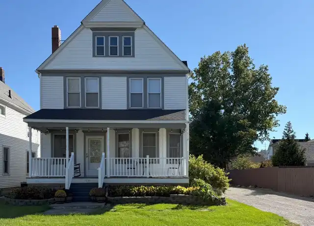 Property at 5539 South St, Vermilion, OH, 44089, 5 beds, 2 baths, [object Object]