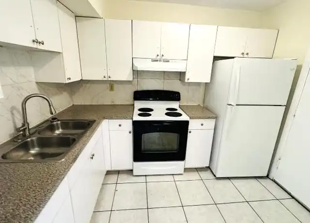 Property at 3700 NW 21st St, Lauderdale Lakes, FL, 33311, 2 beds, 2 baths, [object Object]