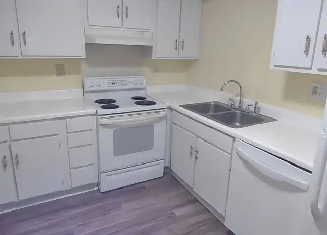 Property at 1825 Saint Julian Pl, Columbia, SC, 29204, 2 beds, 2 baths, [object Object]