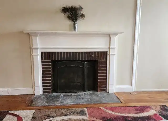 Property at 515 Carter St, Front Royal, VA, 22630, 2 beds, 1 bath, [object Object]