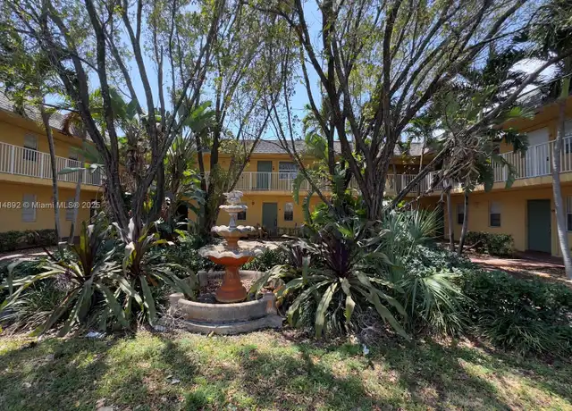 Property at 4051 N Dixie Hwy #1, Oakland Park, FL, 33334, 2 beds, 1 bath, [object Object]