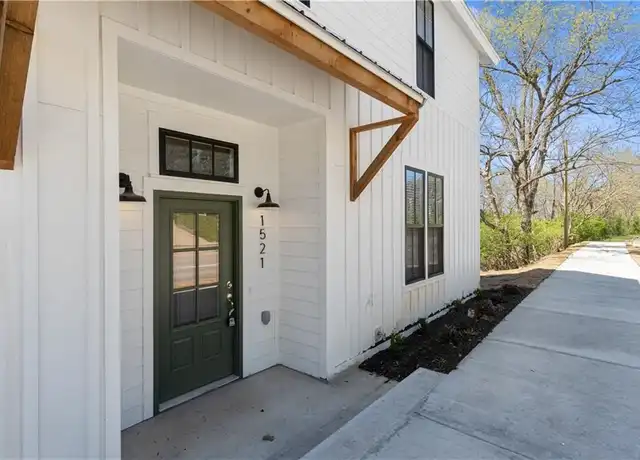 Property at 1521 N Gregg Ave, Fayetteville, AR, 72703, 3 beds, 1.5 baths, [object Object]