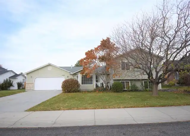 Property at 1900 E Blue Tick St, Meridian, ID, 83642, 4 beds, 3 baths, [object Object]