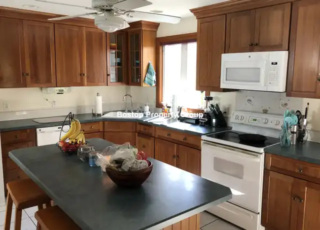 Property at 14 Sheffield Rd Unit 2, Roslindale, MA, 02131, 3 beds, 2 baths, [object Object]