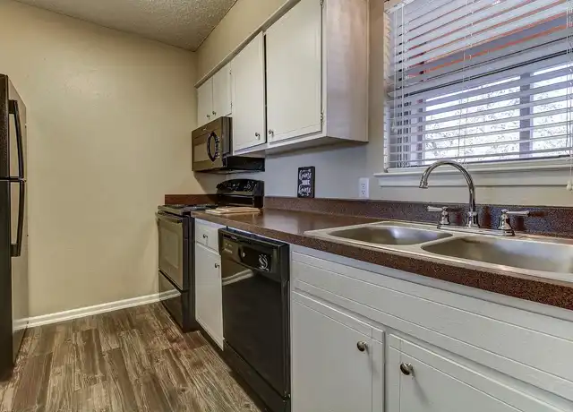 Property at Oak Terrace - 9203 I-10, San Antonio, TX, 78230, 1-3 bed, 1-2 bath, [object Object]