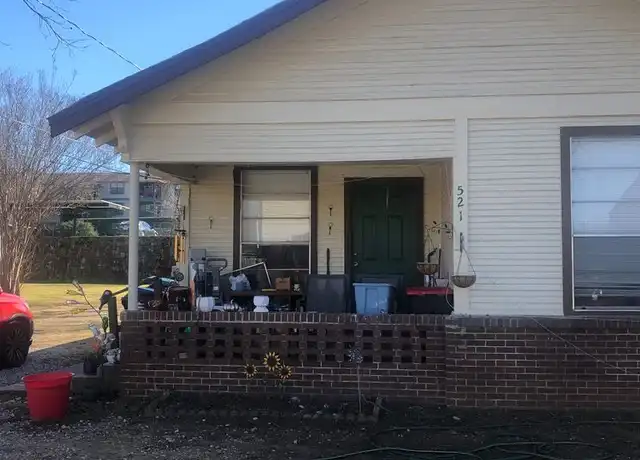 Property at 521 W Collins St, Denton, TX, 76201, 2 beds, 1 bath, [object Object]