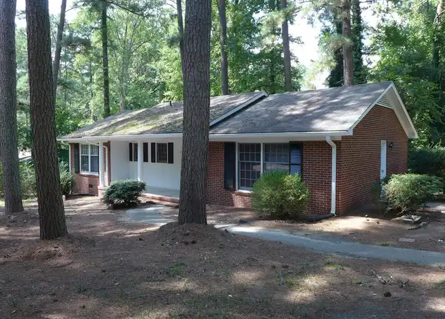 Property at 200 Bennington Dr, Chapel Hill, NC, 27516, 3 beds, 2 baths, [object Object]