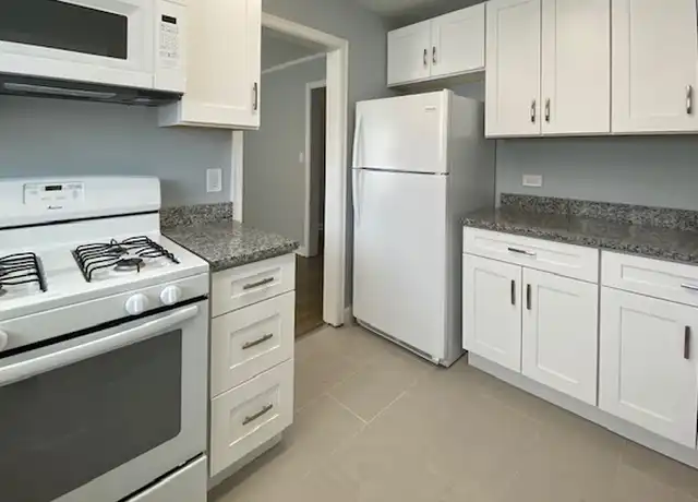 Property at 511 County Line Rd Unit 2, Highland Park, IL, 60035, 2 beds, 1 bath, [object Object]