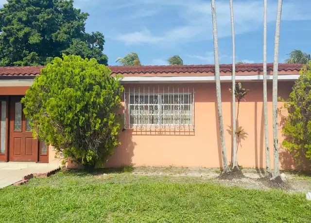 Property at 91 SW 80th Ave Unit 93, Miami, FL, 33144, 3 beds, 2 baths, [object Object]