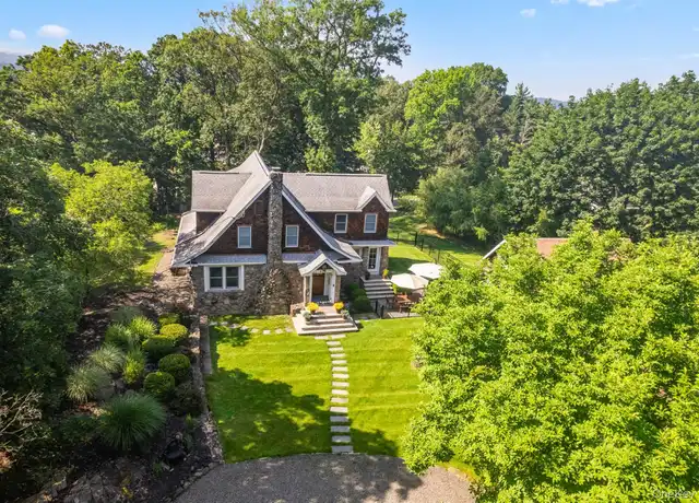 Property at 424 Storms Rd, Valley Cottage, NY, 10989, 4 beds, 3.5 baths, [object Object]