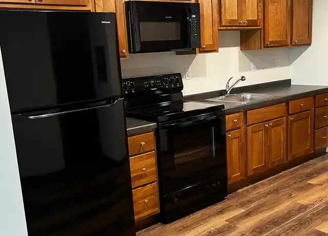 Property at 414 Doty St Unit 16, Eau Claire, WI, 54701, 1 bed, 1 bath, [object Object]