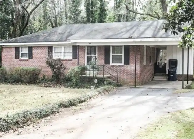 Property at 1004 E Magnolia Ave, Auburn, AL, 36830, 2 beds, 2 baths, [object Object]