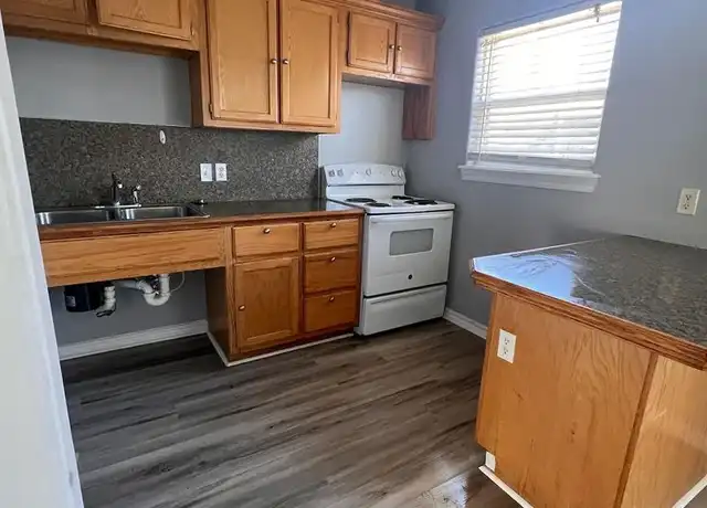 Property at 104 S Moore Ave Unit 110-B, Claremore, OK, 74017, 0 beds, 1 bath, [object Object]