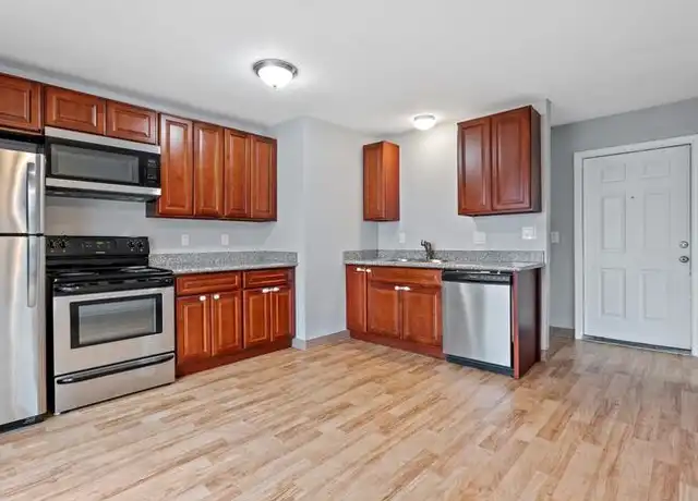 Property at 2747 SE Chestnut St, Oak Grove, OR, 97267, 2 beds, 1 bath, [object Object]