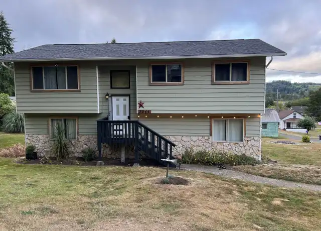 Property at 2044 Harvard St, Raymond, WA, 98577, 5 beds, 2 baths, [object Object]
