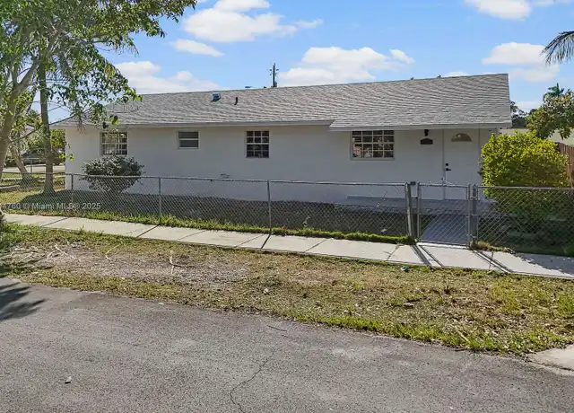 Property at 139 NE 17th St, Homestead, FL, 33030, 3 beds, 2 baths, [object Object]