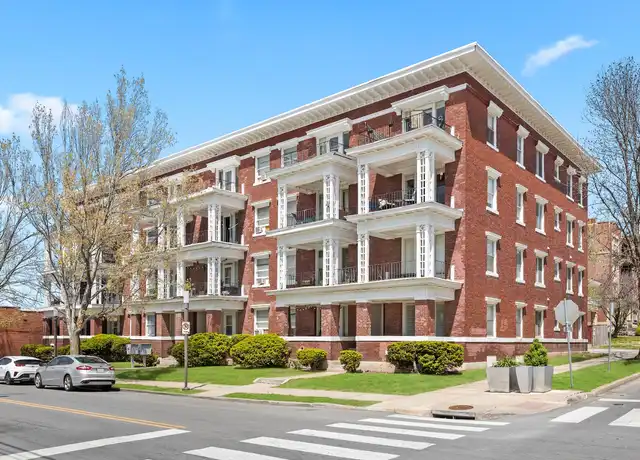 Property at 112 E 43rd St Unit 122-5E, Kansas City, MO, 64111, 2 beds, 2 baths, [object Object]