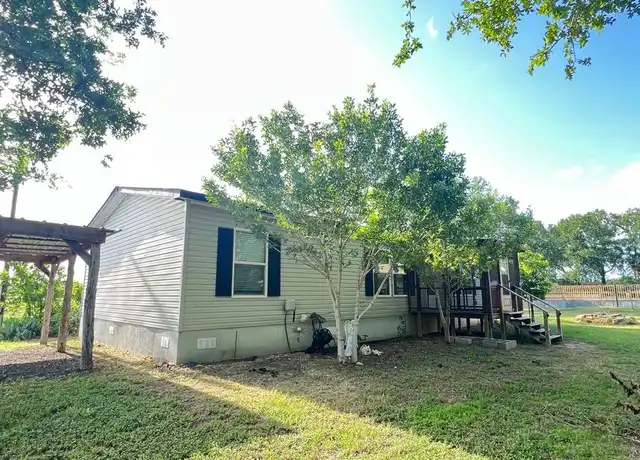 Property at 112 S Fitzwilliams Ln, Bastrop, TX, 78602, 3 beds, 2 baths, [object Object]