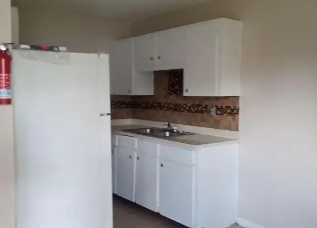 Property at 2226 Leo Dr Unit 2226 B, Auburndale, FL, 33823, 1 bed, 1 bath, [object Object]
