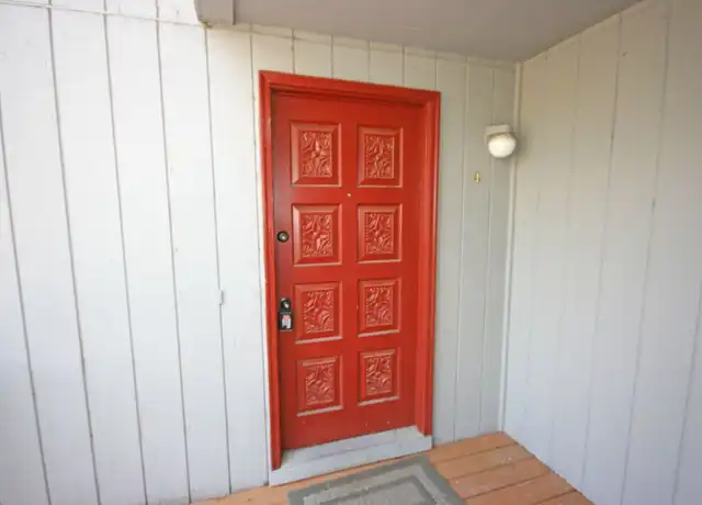 Property at 379 N 29th Ave #4, Cornelius, OR, 97113, 2 beds, 1 bath, [object Object]