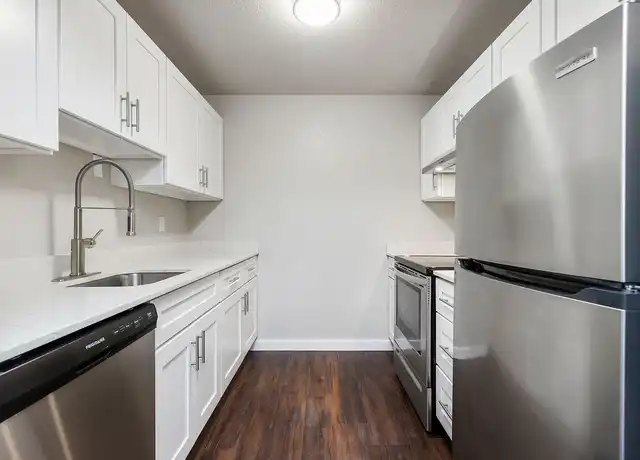 Property at Westmont Apartments - 1305 W Casino Rd, Everett, WA, 98204, 1 bed, 1 bath, [object Object]