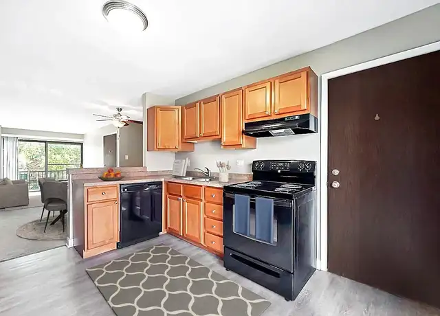 Photo of 148 Gladstone Dr, Glendale Heights, IL 60139